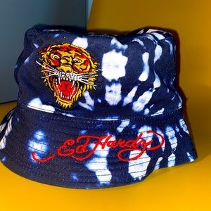 Ed Hardy reversible bucket hat